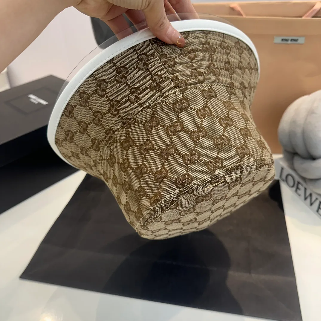p60 2024 spring style GUCCI Gucci new reversible fisherman hat is synchronized in the counter, hot model shipped, super easy to match, new model is on the shelves