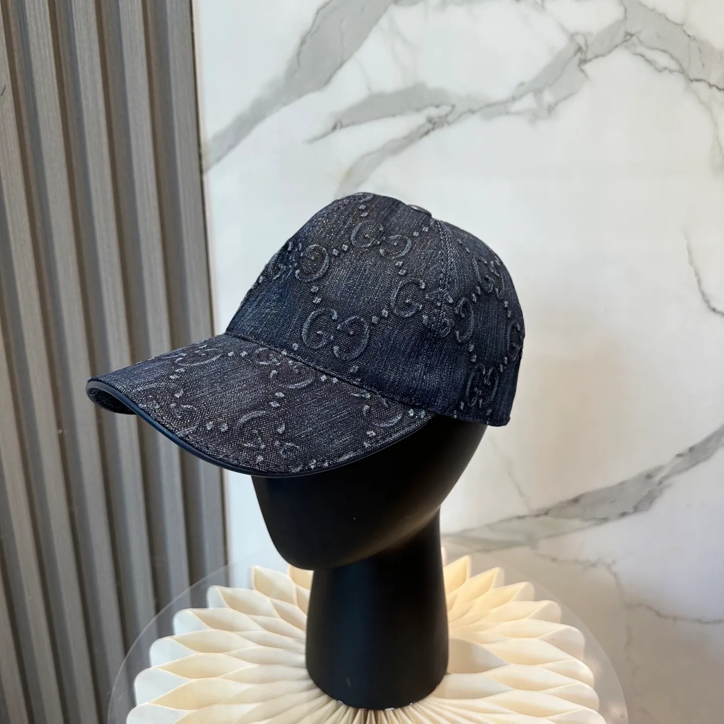 P86 Gucci (Gucci) classic original washed denim baseball cap😍Customized at the counter with 1:1 mold opening, the highest version, the original canvas is light and breathable! Photographed in real life, suitable for men and women in all seasons, basic head circumference 56cm, adjustable patches.