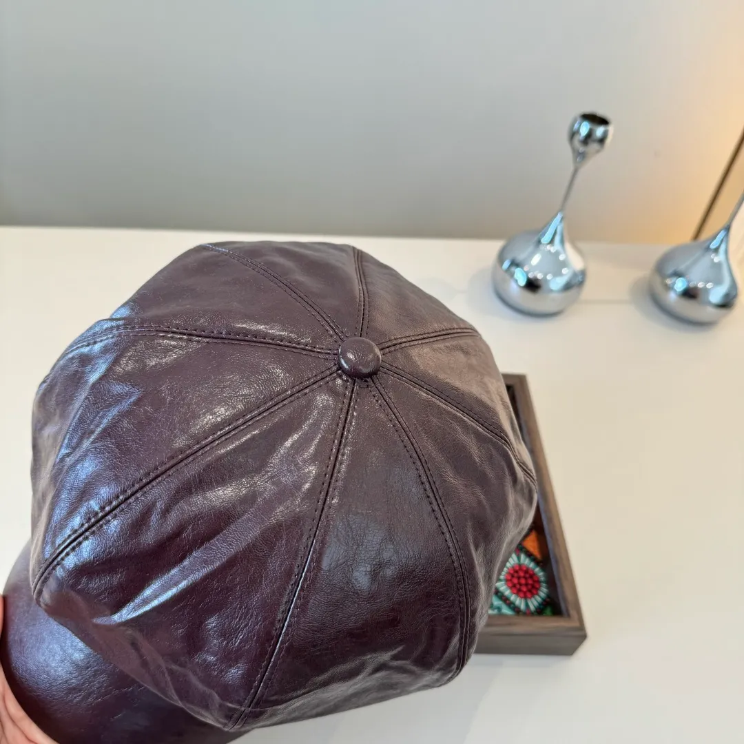🉐160¥ Gucci new duck bill painter's hat, head circumference 57cm