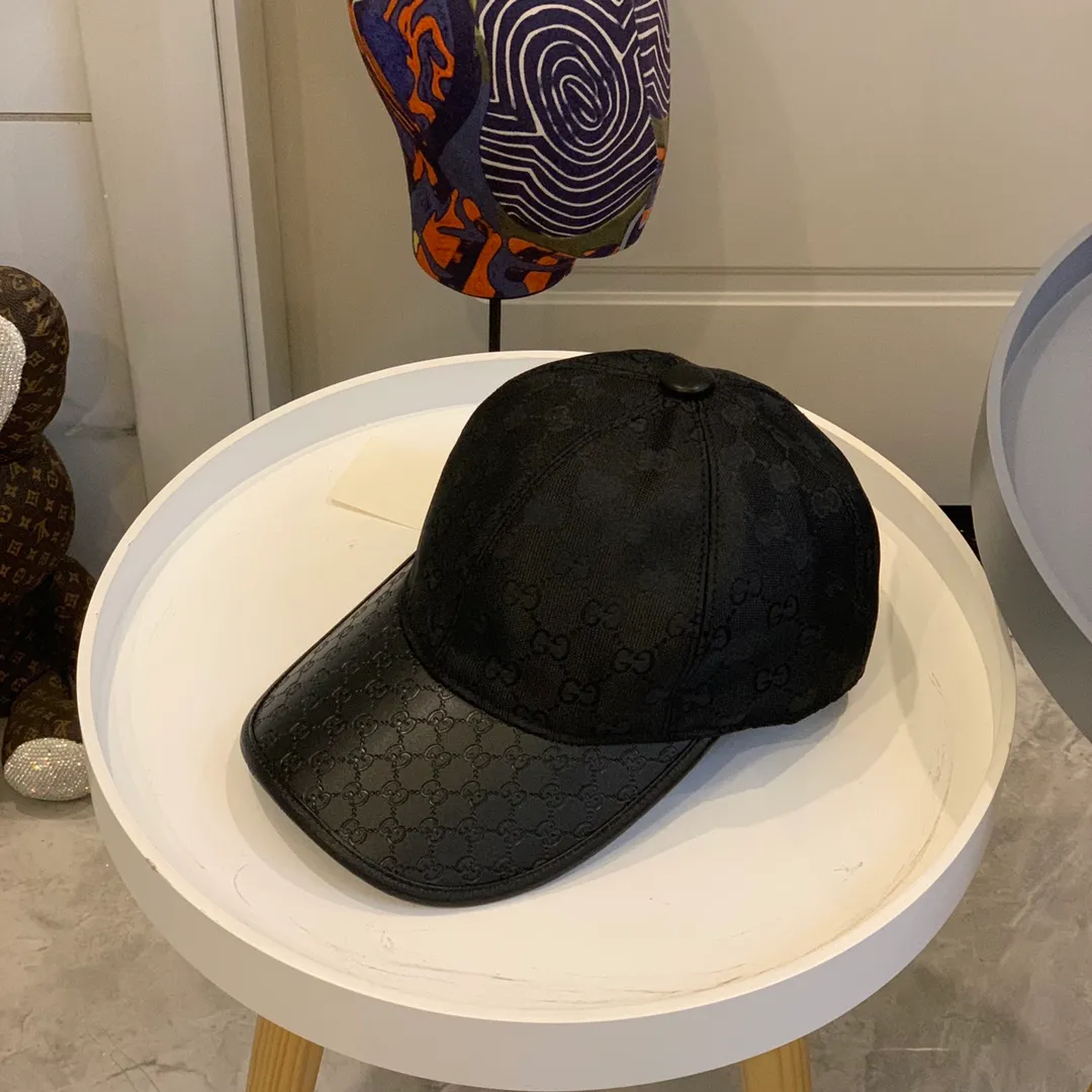 P110 Gucci (Gucci) new original baseball cap, tiger head webbing, 1:1 mold customization, heavy embroidery, details comparable to counters, original canvas fabric + first-layer cowhide, excellent quality! The first choice for handsome men and beautiful women, fashionable and versatile. Basic head circumference 56, adjustable patch