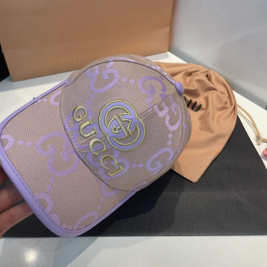 P60 GUCCI baseball cap, new product from the official website, baseball cap, original quality, very popular 🔥🎩 The craftsmanship is very exquisite, high-end and classy! Low-key luxury, easy to carry! Running volume!