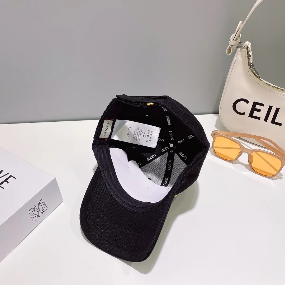 P60 [GUCCI Gucci] official website is online at the same time 🎊 Korean version new product 💥 original quality fashionable style 🎭 unisex baseball cap 🧢 high-end embroidered logo high-end quality 💯 counters in stock 🔥🔥🔥