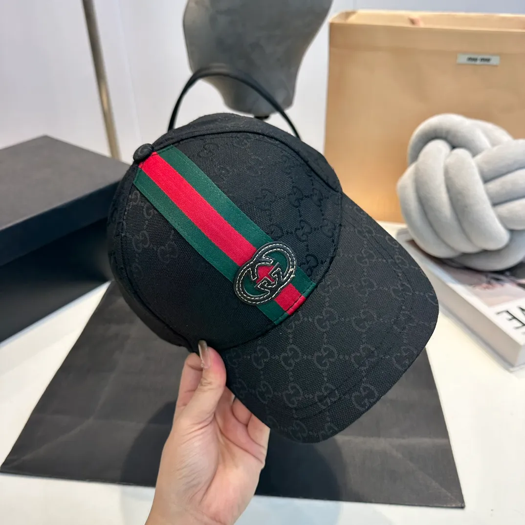 P50 Gucci (Gucci) classic original baseball cap, the highest version, light and breathable! Photographed in real life, suitable for men and women in all seasons, basic head circumference 58cm, adjustable patches. hat