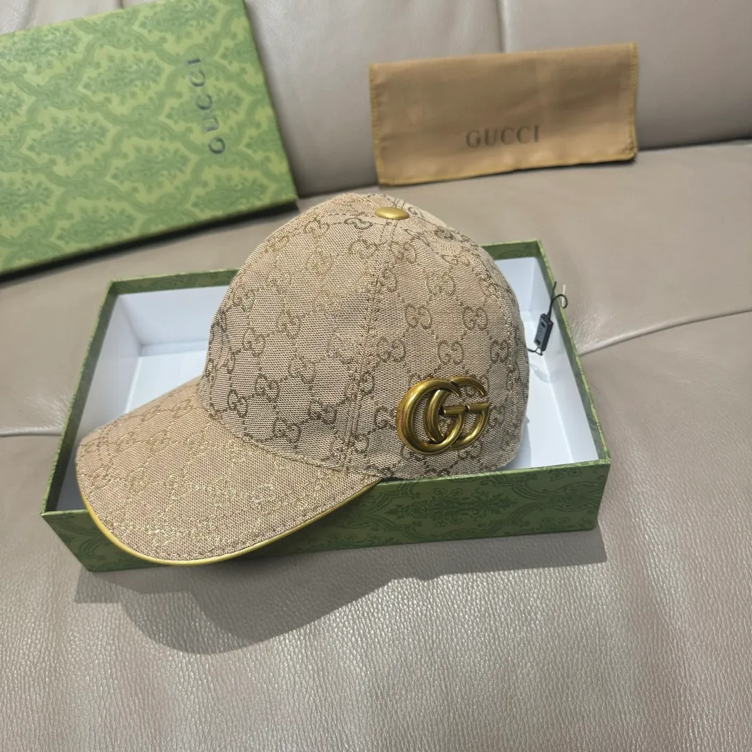 P90., Gucci (Gucci) new original baseball cap, metal double G, the latest model at the counter, 1:1 mold customization, genuine mold hardware, original canvas fabric + first-layer cowhide, original quality! The quality is great, the basic head circumference is 56cm, and the patch is adjustable.