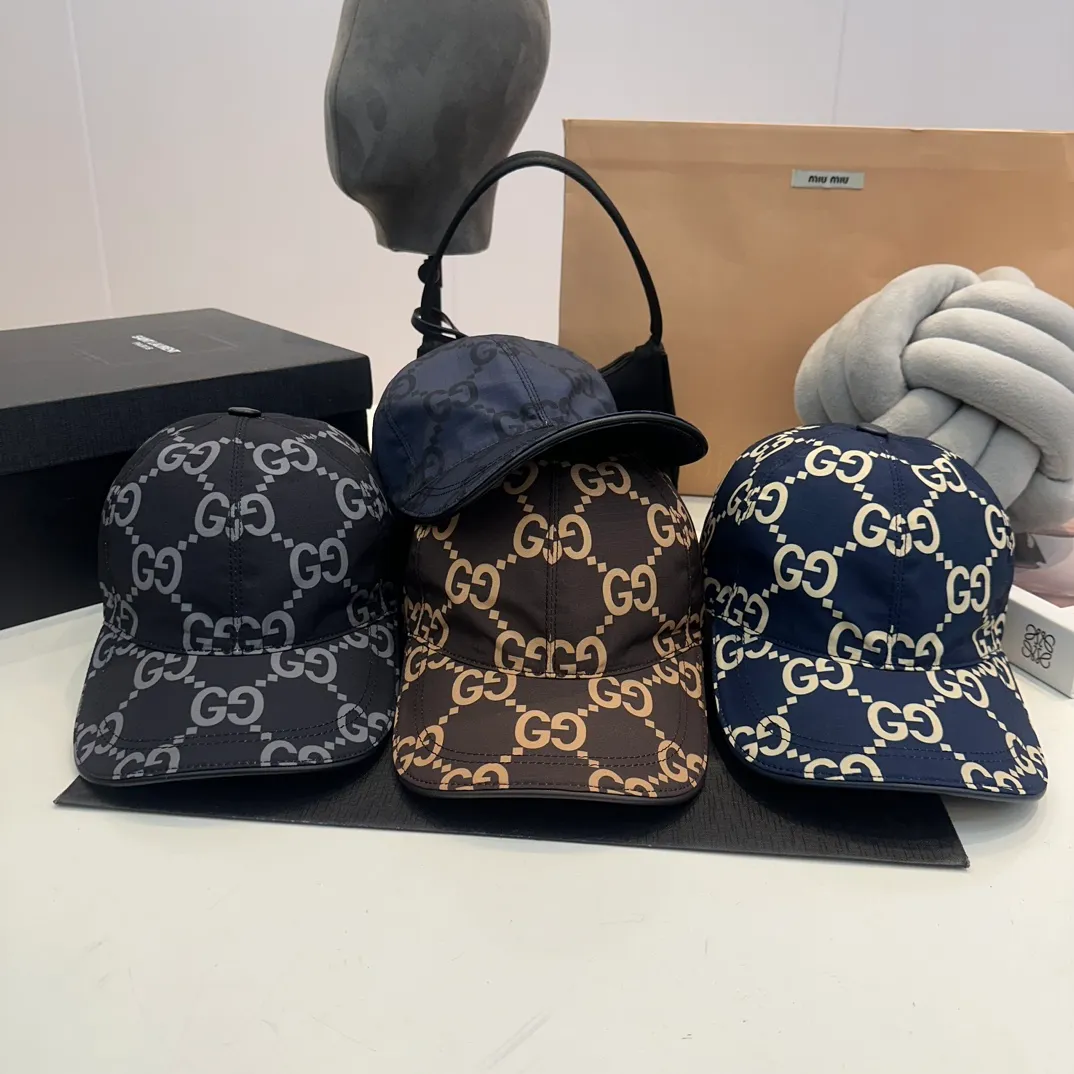 P80 Gucci (Gucci) new spring and summer original baseball cap, logo webbing, 1:1 mold customization, original canvas fabric + first-layer cowhide, popular purchasing agent, versatile style for men and women, great quality! Basic head circumference 56, adjustable patch