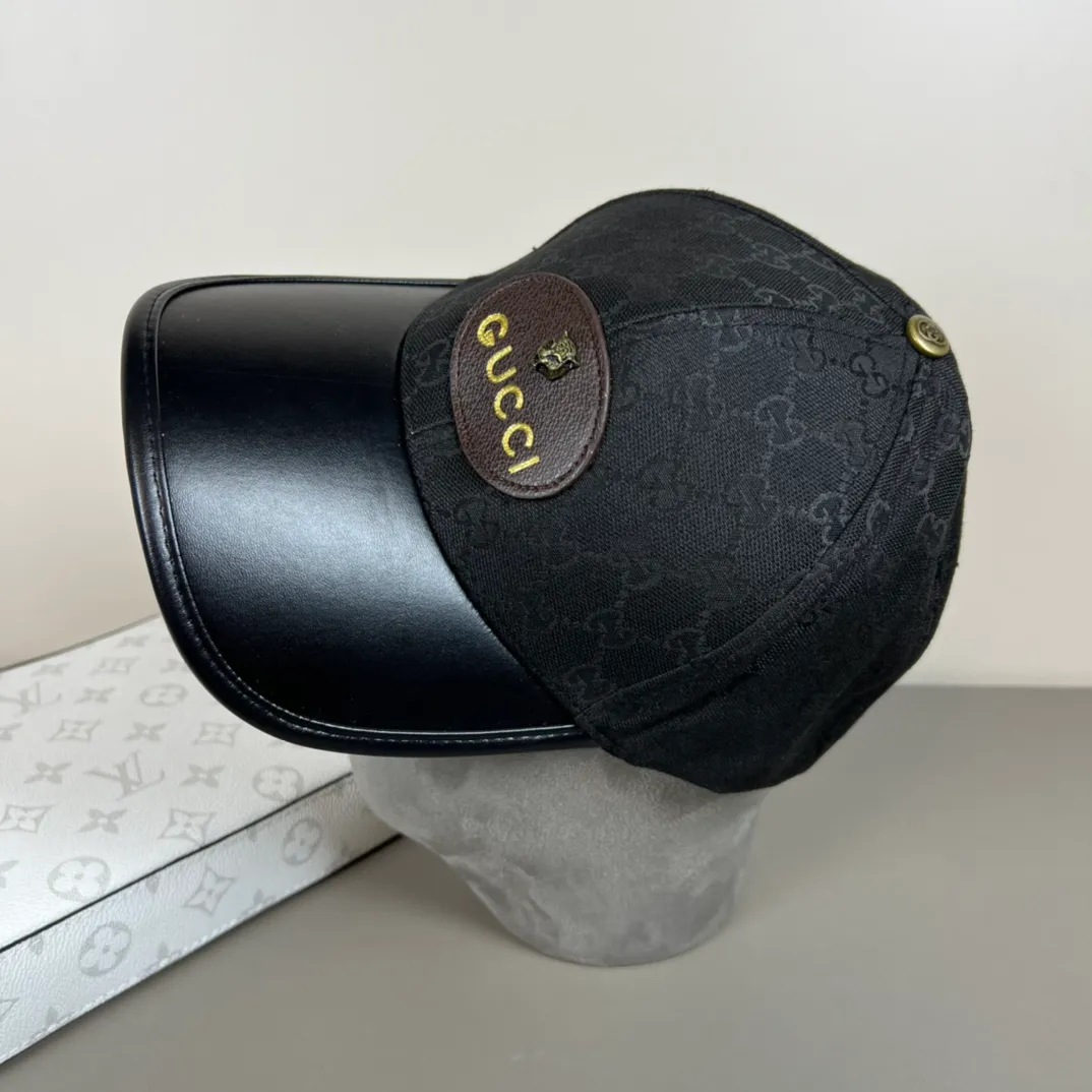 P56💰Gucci Baseball Cap♥️GUCCI🧢Official website new product, baseball cap, original quality, hot arrival 🔥🎩 The craftsmanship is very exquisite, high-end and classy! Low-key luxury, easy to carry! Running volume!