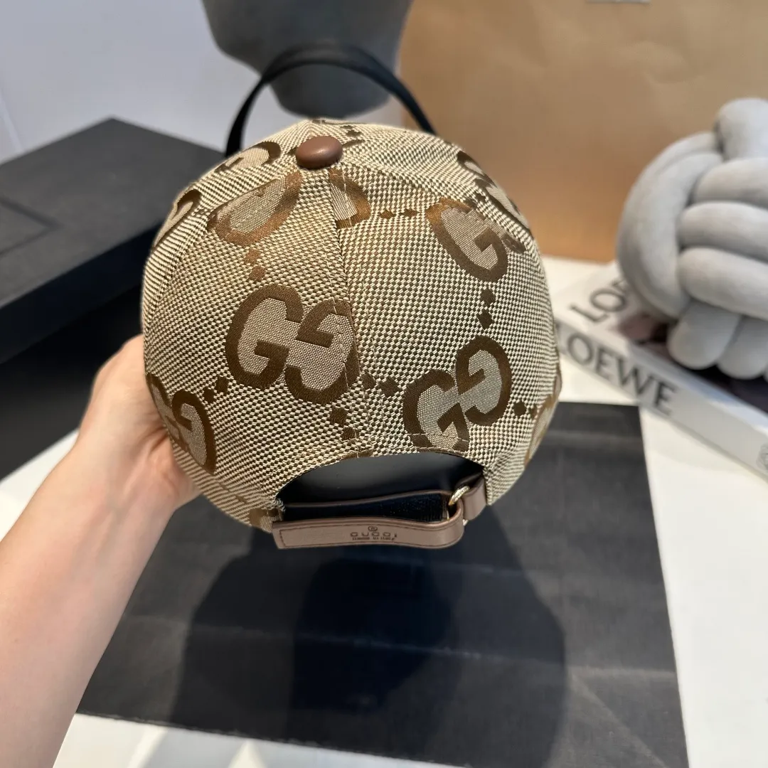 P60 Gucci new original baseball cap 🧢, exquisite and pure, stylish and stylish, cool and fashionable, out of stock at the counter, popular, great quality