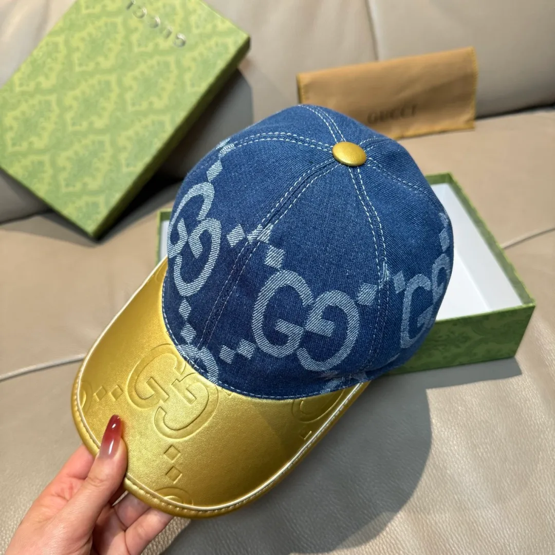 P90, Gucci (Gucci) new original baseball cap, large double G leather, best-selling model at the counter, 1:1 mold customization, original canvas fabric + first-layer cowhide, fashionable and handsome! The quality is great, the basic head circumference is 56cm, and the patch is adjustable.