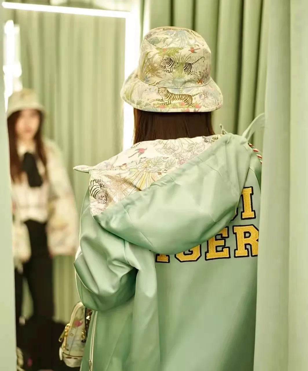 Special batch of 80 Gucci animal print canvas bucket hats. Customized for the Year of the Tiger. Rich natural world atmosphere. Fresh, unique, and limited to summer.