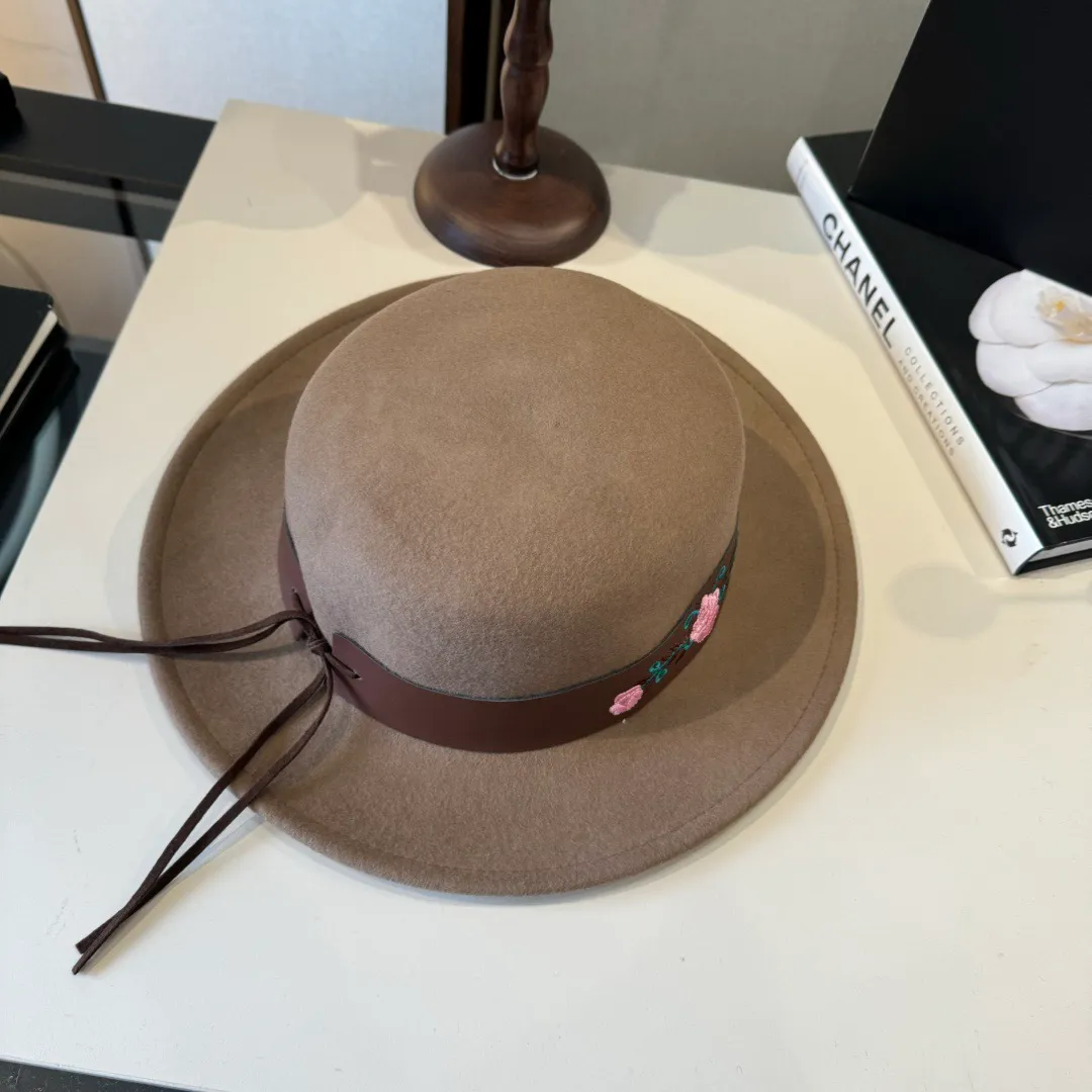 💰200¥ Gucci new wool top hat, flat top hat, 100% wool fabric 🦙%, head circumference 57cm