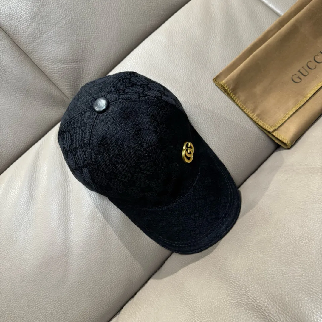 P90., Gucci (Gucci) new original baseball cap, metal double G, the latest model at the counter, 1:1 mold customization, genuine mold hardware, original canvas fabric + first-layer cowhide, original quality! The quality is great, the basic head circumference is 56cm, and the patch is adjustable.