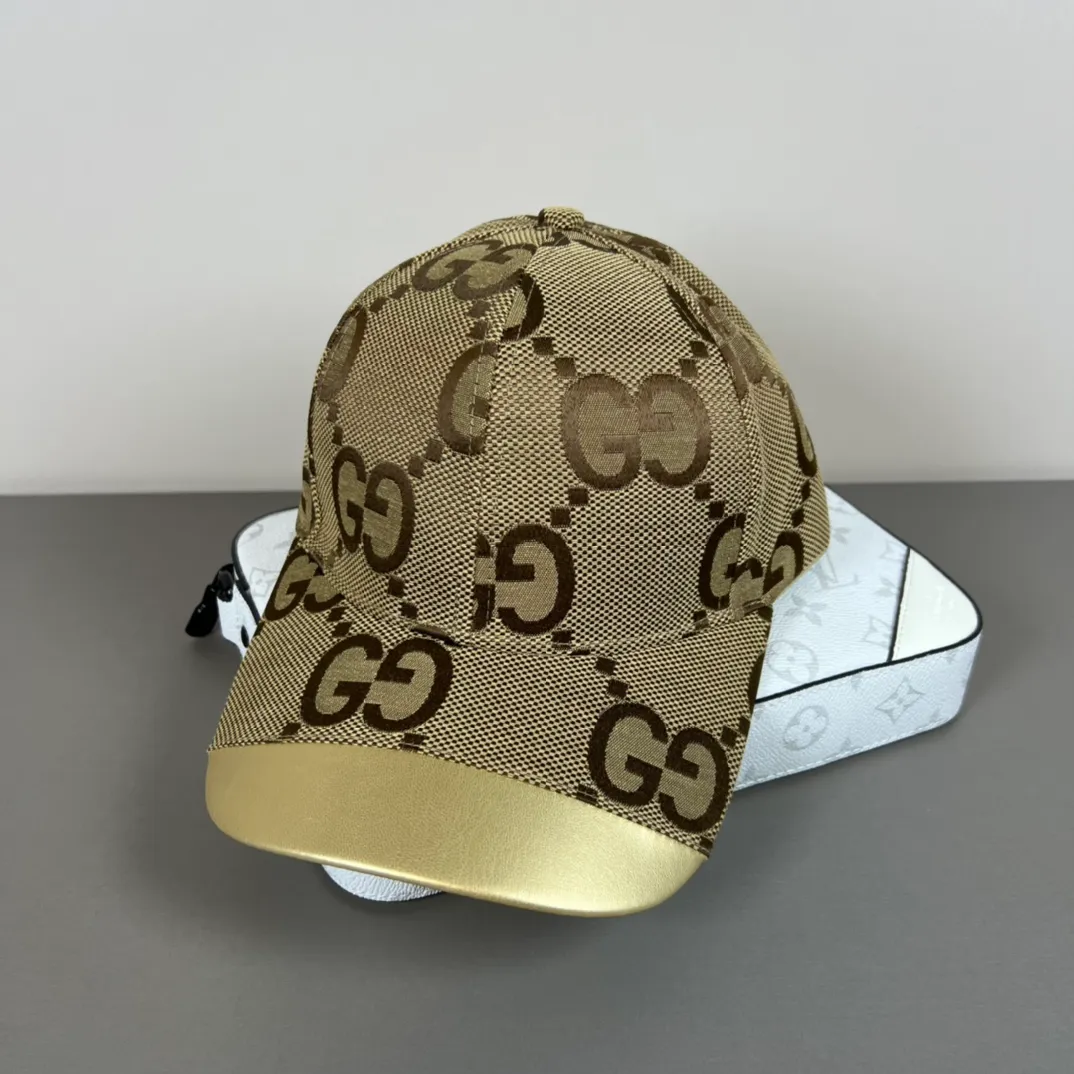 P56💰Gucci Baseball Cap♥️GUCCI🧢Official website new product, baseball cap, original quality, hot arrival 🔥🎩 The craftsmanship is very exquisite, high-end and classy! Low-key luxury, easy to carry! Running volume!