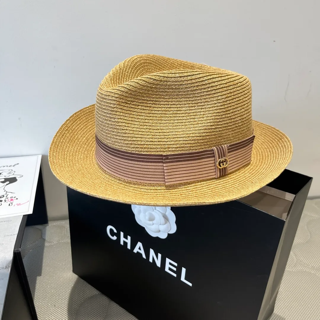 💰150¥ Gucci new flat top hat, small sun hat, head circumference 57cm