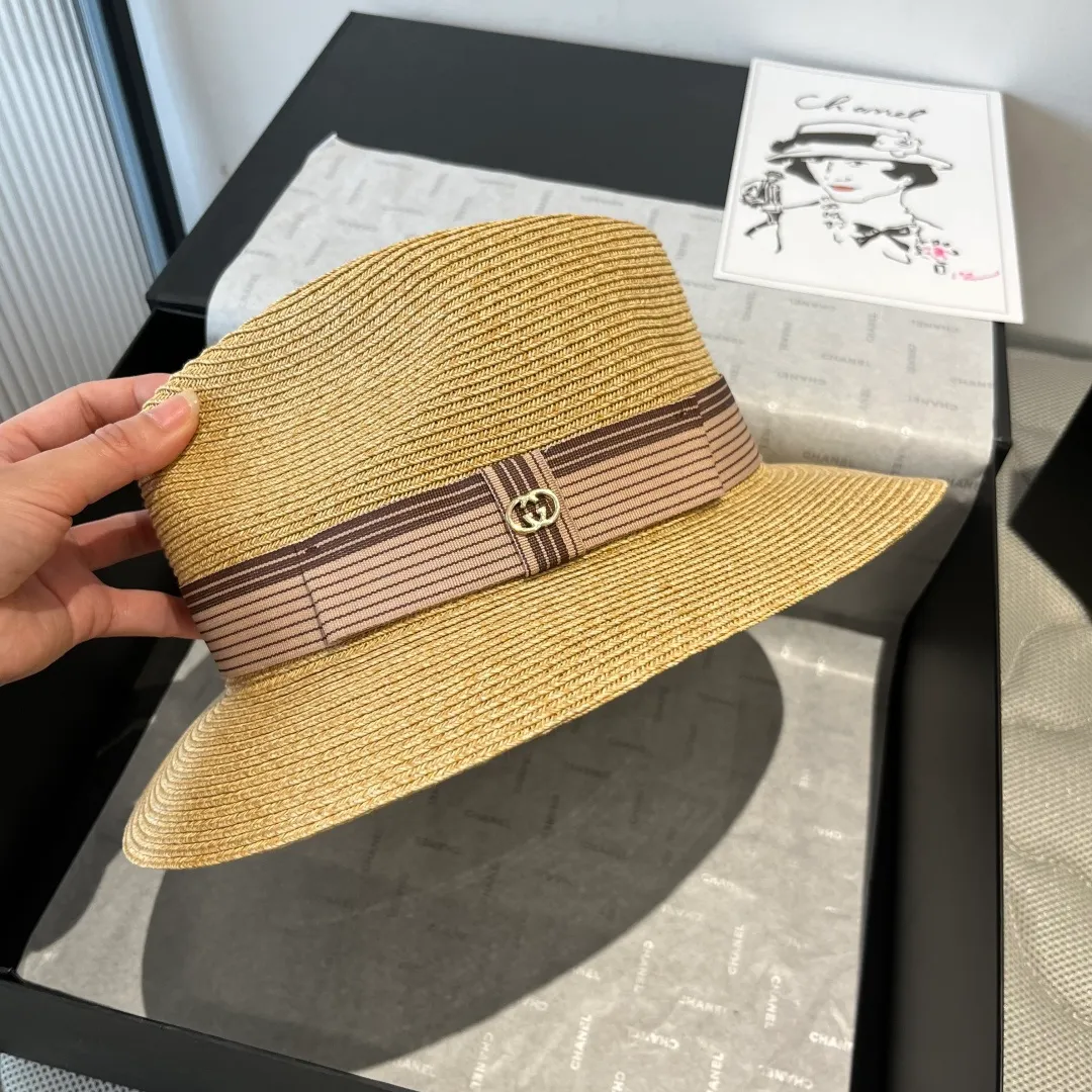 💰150¥ Gucci new flat top hat, small sun hat, head circumference 57cm