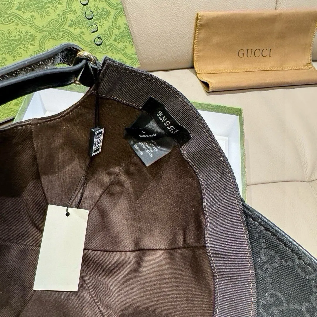 P90., Gucci (Gucci) new original baseball cap, small tiger head, the latest model at the counter, 1:1 mold customization, genuine mold hardware, original canvas fabric + first layer of cowhide, original quality! The quality is great, the basic head circumference is 56cm, and the patch is adjustable.