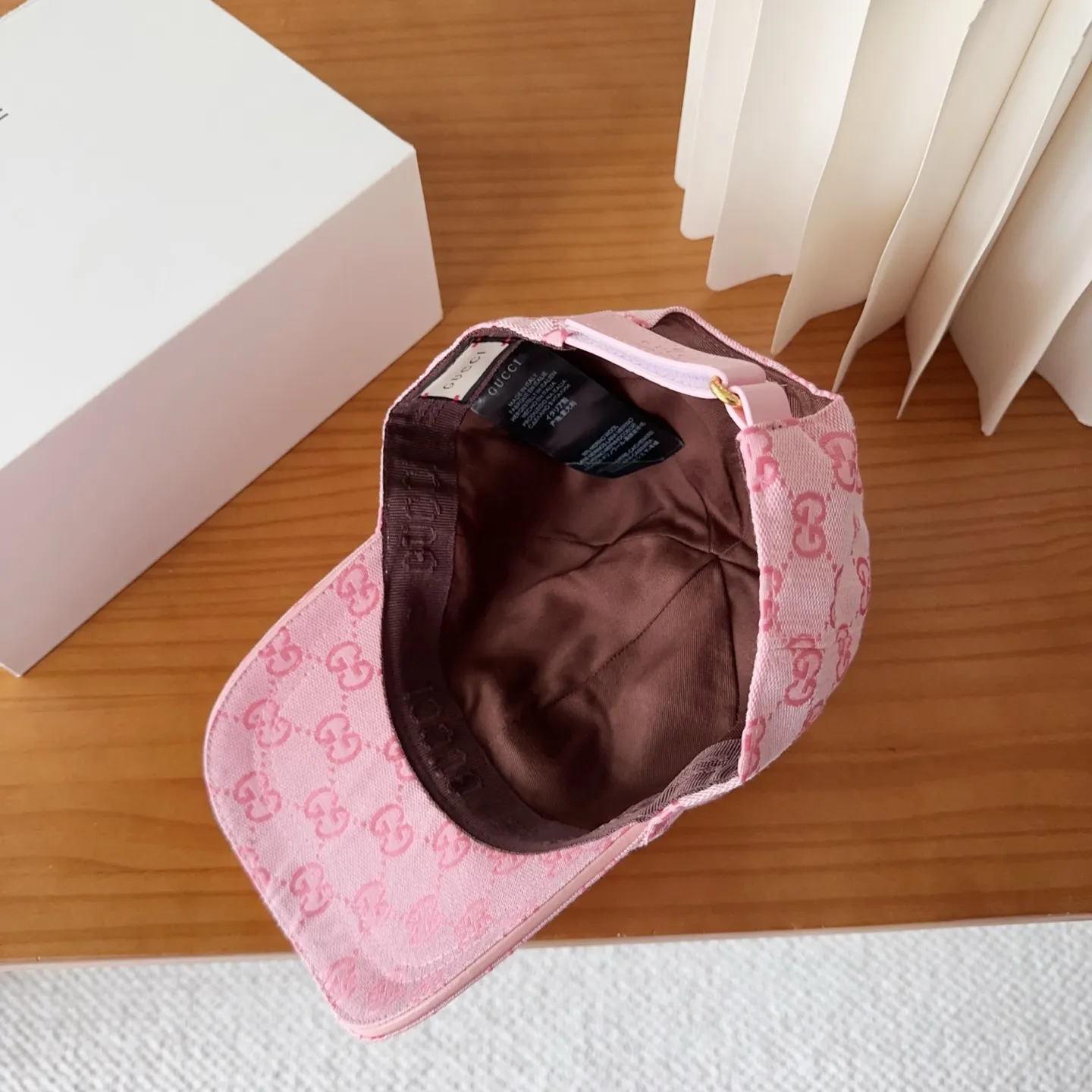 💰60 GUCCI simple baseball cap, very trendy! Casual and sports style, classic production, super easy to match!
