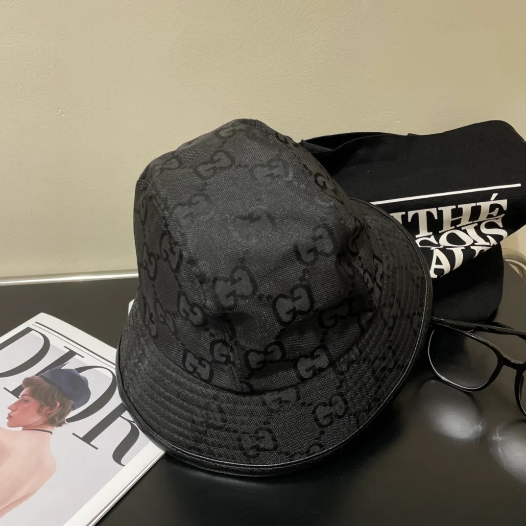P54💰 High version GUCCI leather bucket hat synchronized with counters, hot shipments, super beautiful and easy to match, simple and elegant