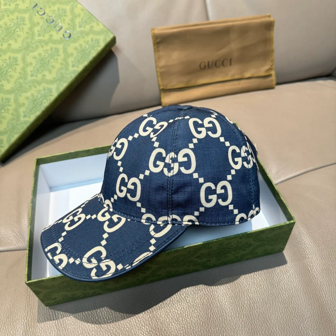 p90 New model shipped from official website. Gucci's latest original baseball cap, large double G, 1:1 mold customization at the counter, perfect alignment, original canvas fabric + first-layer cowhide, light and breathable! The basic head circumference is 56cm, and the patch is adjustable.