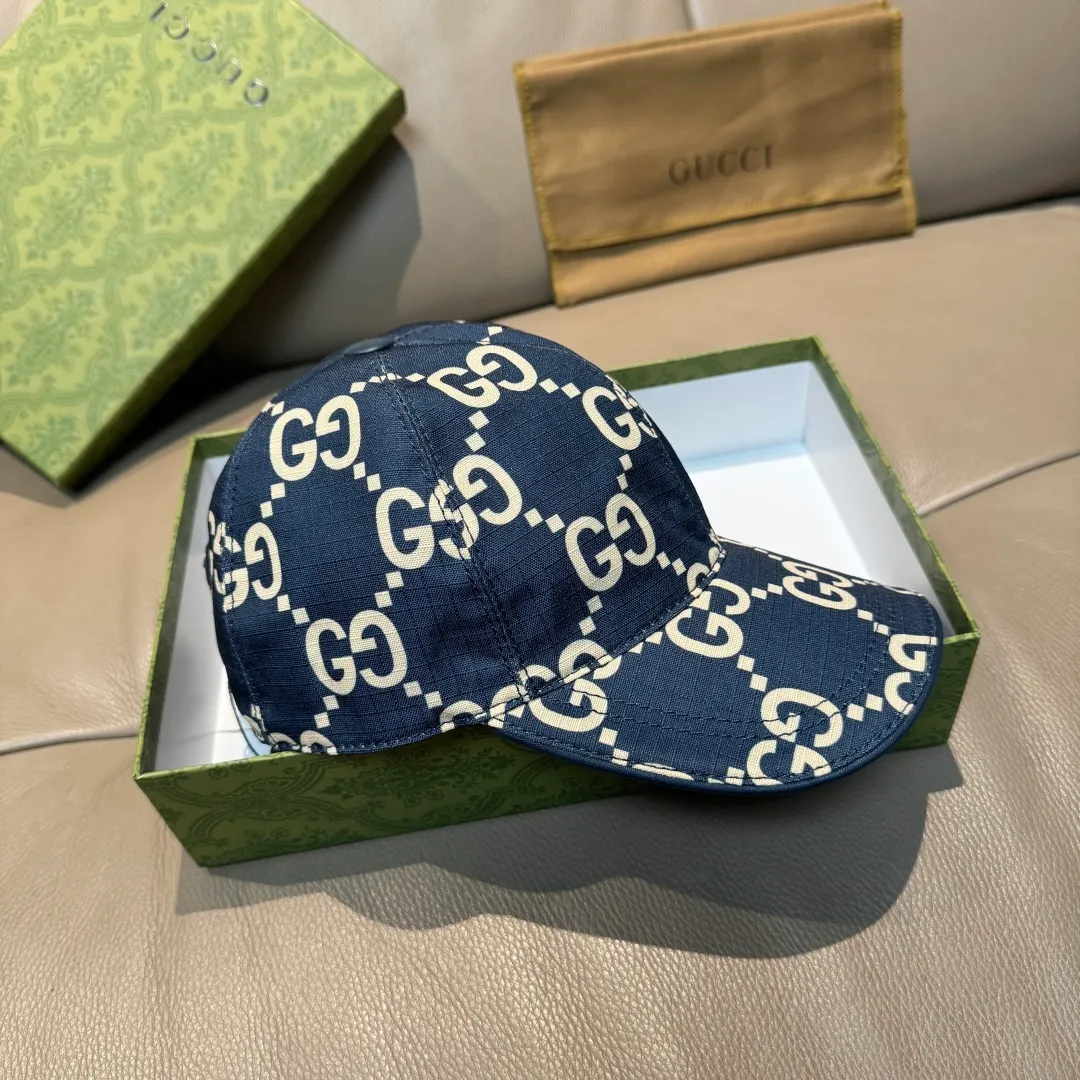 p90 New model shipped from official website. Gucci's latest original baseball cap, large double G, 1:1 mold customization at the counter, perfect alignment, original canvas fabric + first-layer cowhide, light and breathable! The basic head circumference is 56cm, and the patch is adjustable.