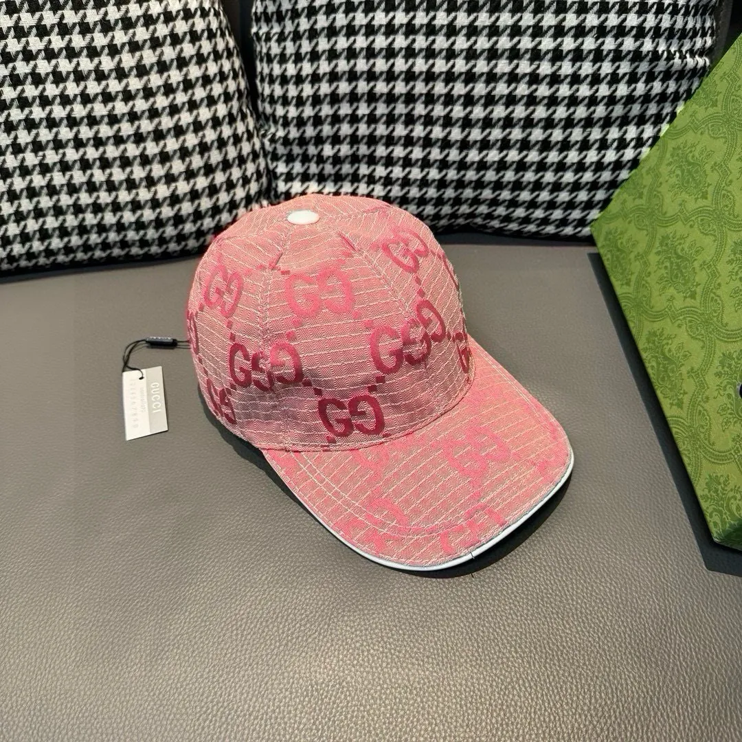 p90 New model shipped from official website. Gucci's latest original baseball cap, large double G, 1:1 mold customization at the counter, perfect alignment, original canvas fabric + first-layer cowhide, light and breathable! The basic head circumference is 56cm, and the patch is adjustable.