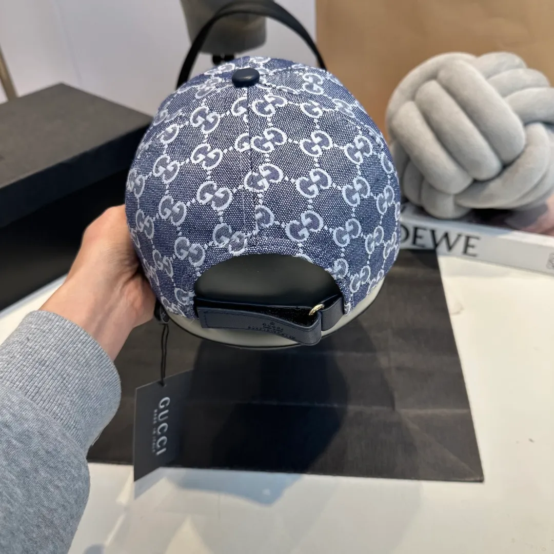 P60 Gucci Baseball Cap♥️GUCCI🧢New product from the official website, baseball cap, original quality, very popular 🔥🎩 The craftsmanship is very exquisite, high-end and classy! Low-key luxury, easy to carry! Running volume!