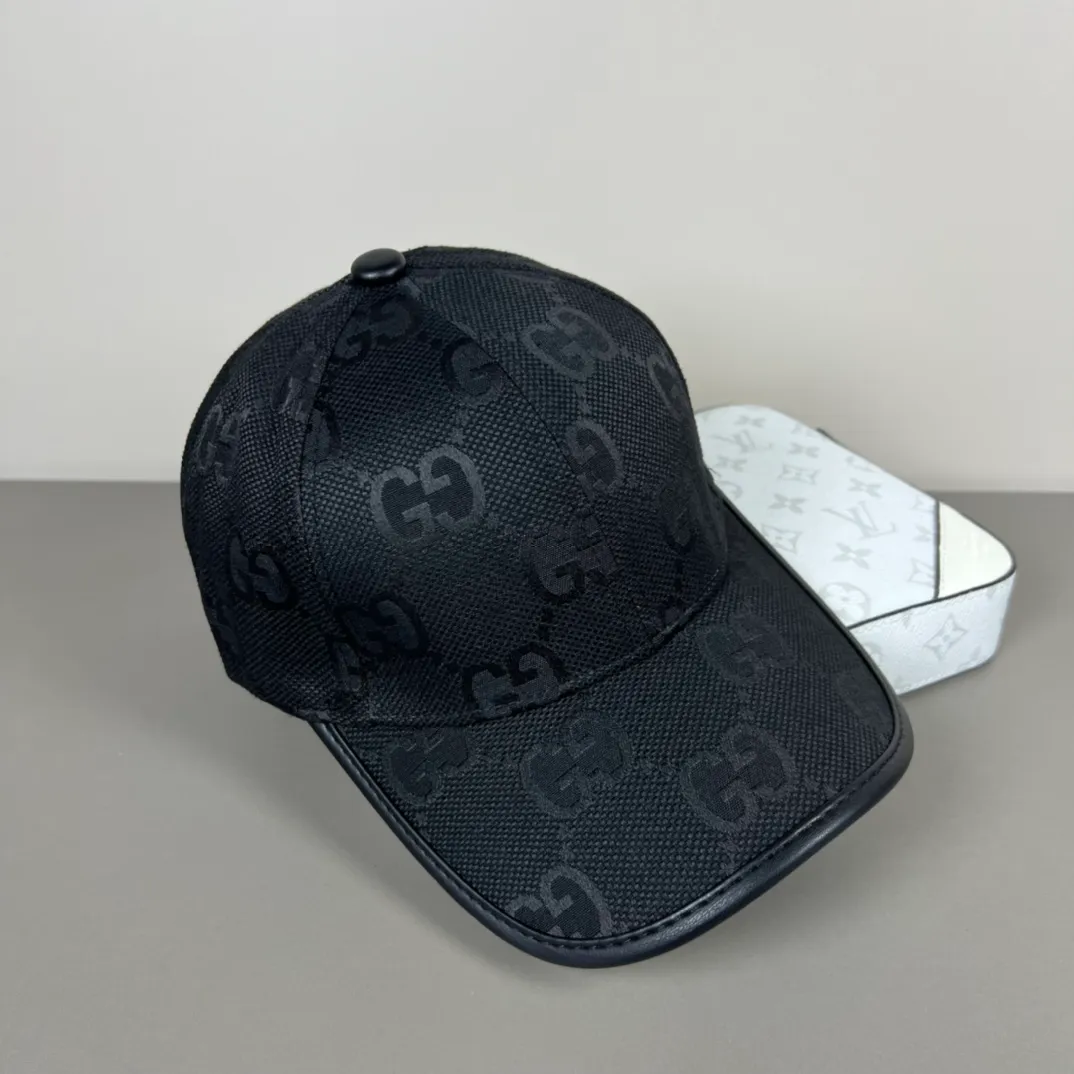P56💰Gucci Baseball Cap♥️GUCCI🧢Official website new product, baseball cap, original quality, hot arrival 🔥🎩 The craftsmanship is very exquisite, high-end and classy! Low-key luxury, easy to carry! Running volume!