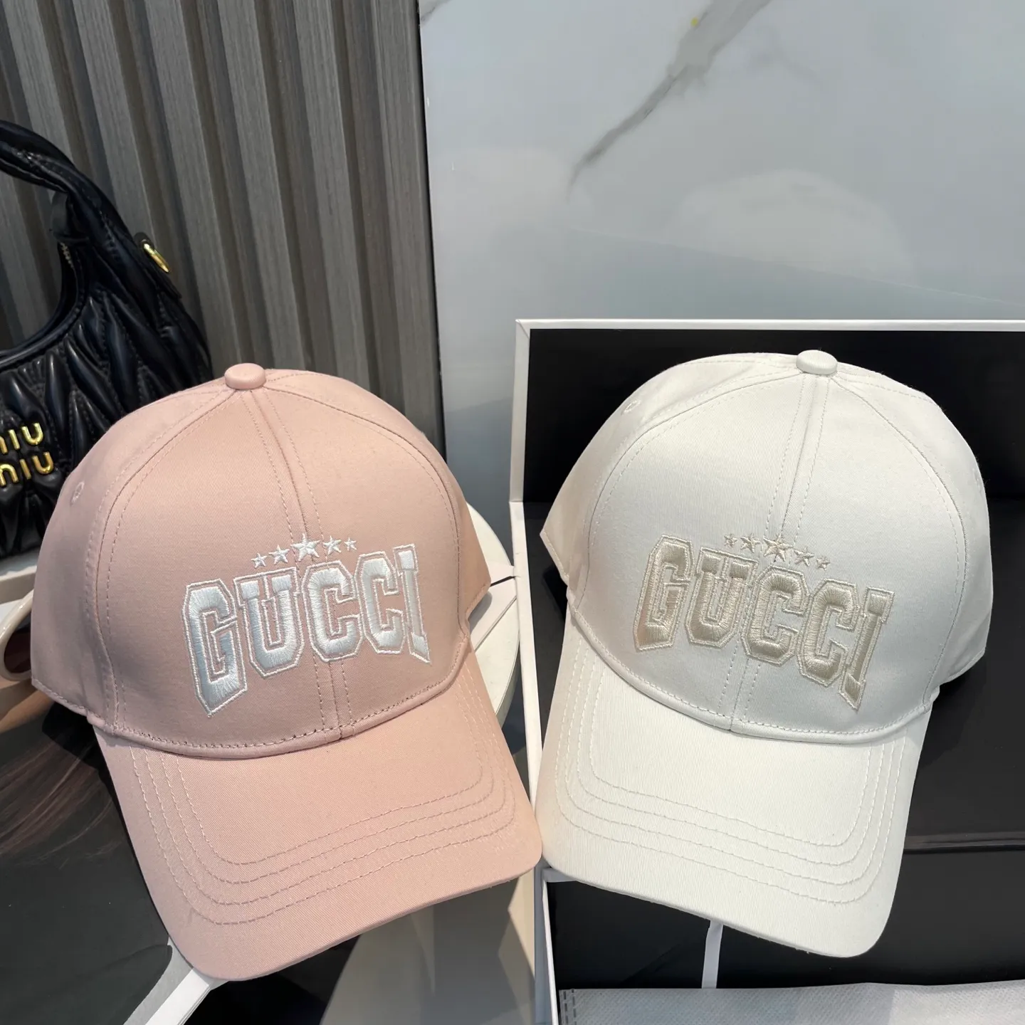 P66 original quality GUCCI Gucci Baseball Cap🧢Official website new product Gucci Baseball Cap🧢is coming soon. The craftsmanship is very exquisite, high-end and classy! Low-key luxury, easy to carry! Running volume!