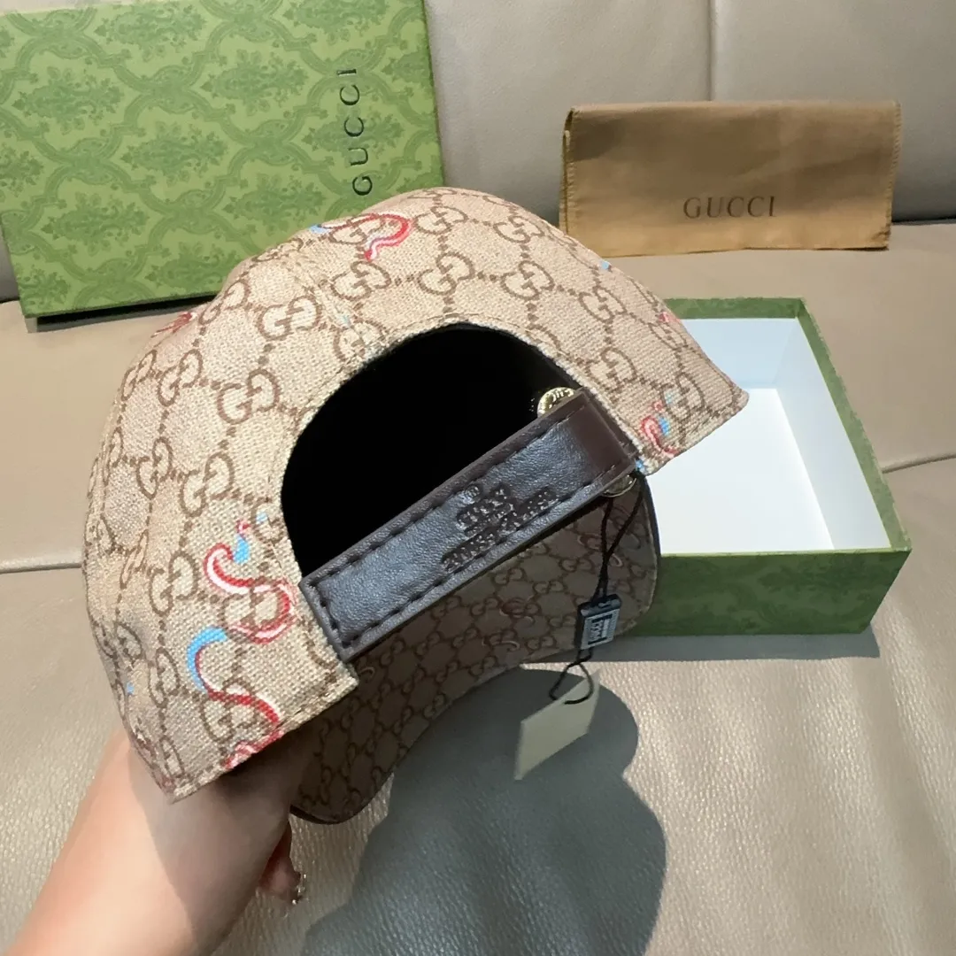 p90., Gucci Gucci’s new original baseball cap, limited edition for the Year of the Snake, crazy snake double G jacquard, 1:1 mold opening and customization at the counter, perfect anti-pattern, original canvas fabric, light and breathable! Basic head circumference 56cm, adjustable.