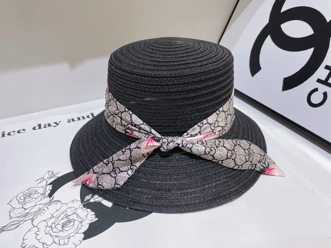 Gucci silk scarf and linen bucket hat