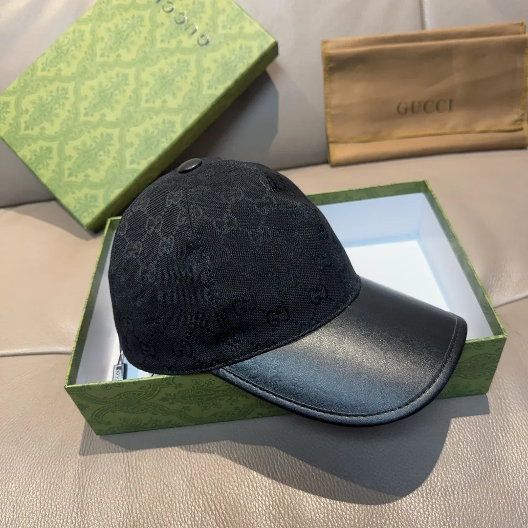 P90, Gucci (Gucci) new original baseball cap, canvas and leather, best-selling model at the counter, 1:1 mold customization, original canvas fabric + first-layer cowhide, fashionable and handsome! The quality is great, the basic head circumference is 56cm, and the patch is adjustable.