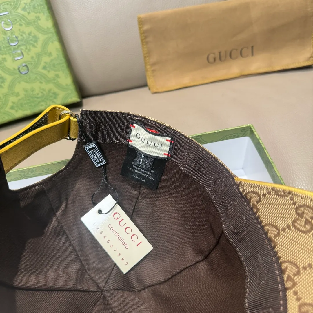P90., Gucci (Gucci) new original baseball cap, metal double G, the latest model at the counter, 1:1 mold customization, genuine mold hardware, original canvas fabric + first-layer cowhide, original quality! The quality is great, the basic head circumference is 56cm, and the patch is adjustable.