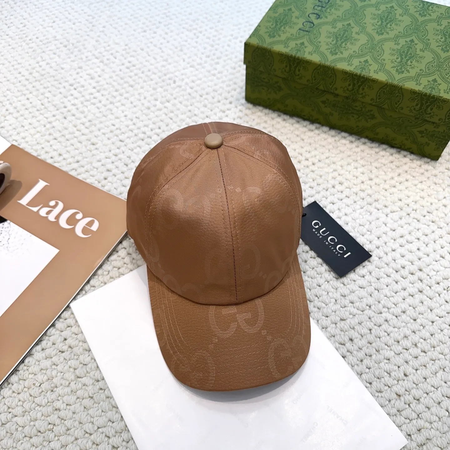 P60 original quality GUCCI Gucci baseball cap🧢Official website new product Gucci baseball cap🧢hot coming soon. The craftsmanship is very exquisite, high-end and classy! Low-key luxury, easy to carry! Running volume!