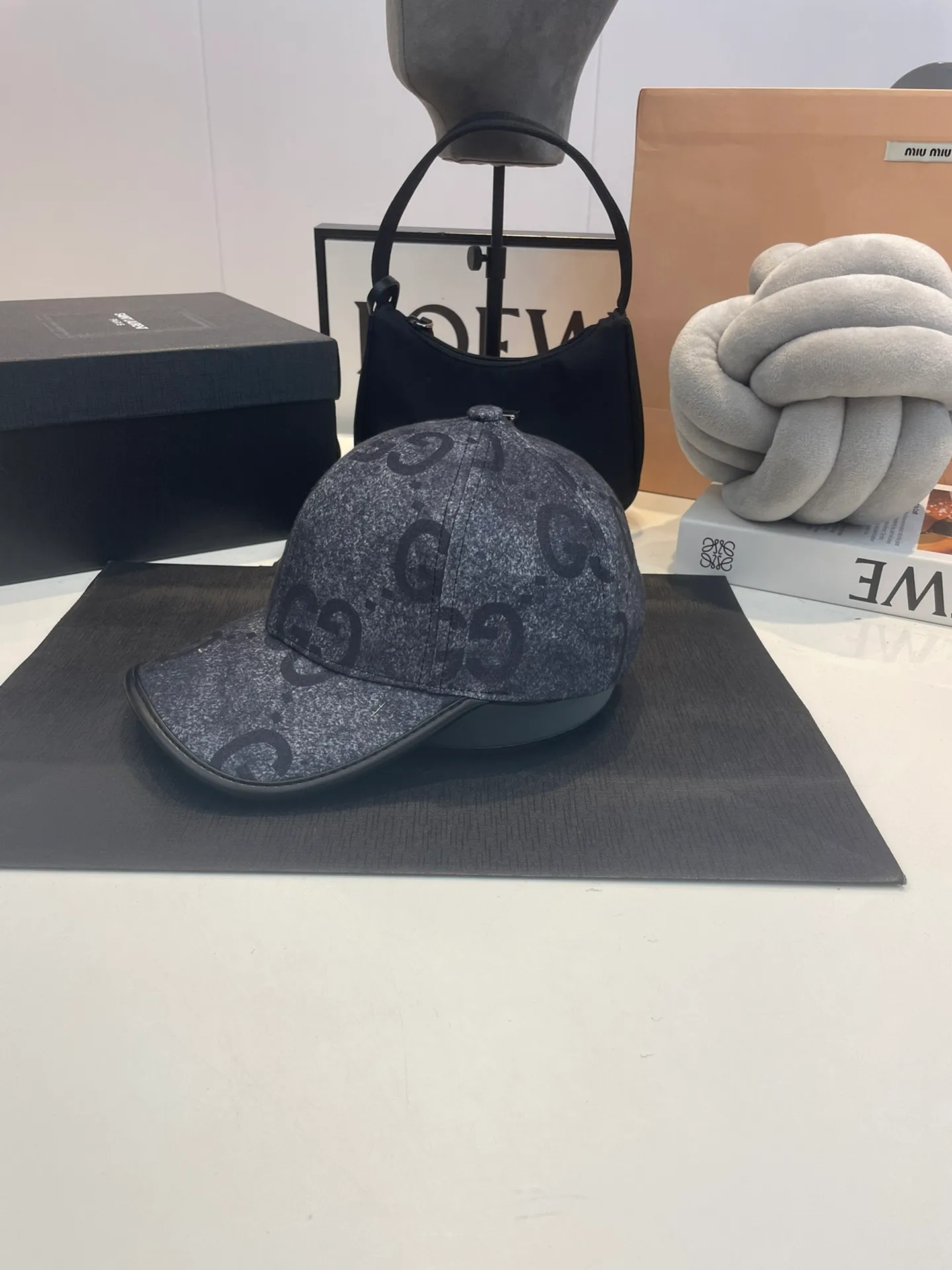 P70 Gucci new original baseball cap, original canvas, light and breathable! Basic head circumference 56, adjustable patch