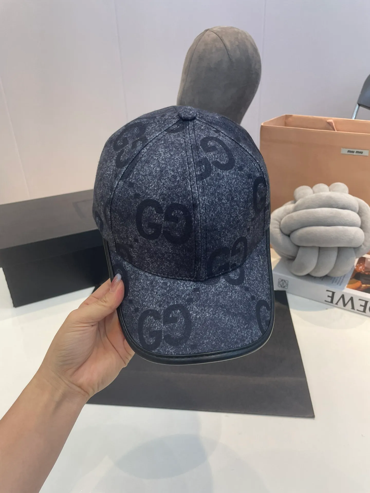 P70 Gucci new original baseball cap, original canvas, light and breathable! Basic head circumference 56, adjustable patch