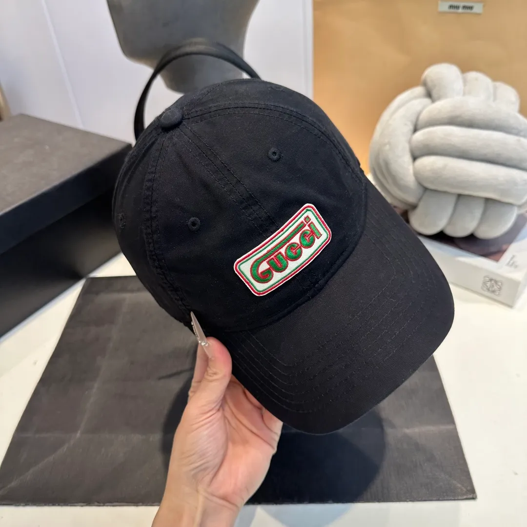 P60 Gucci new original baseball cap, exquisite and pure, stylish and stylish, cool and fashionable, great quality