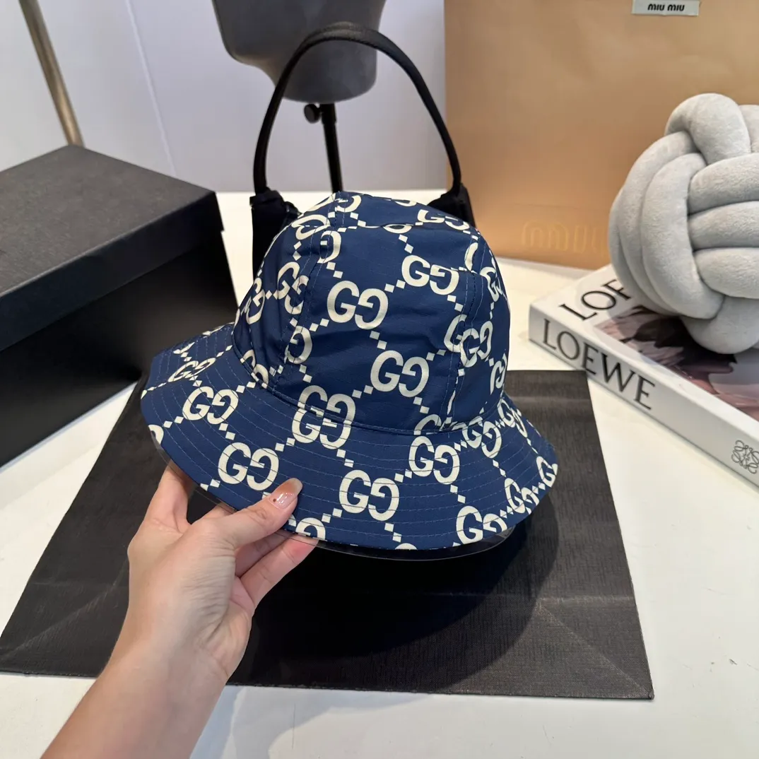 P50 GUCCI bucket hat, a new product from the official website, the original quality of the fisherman hat is very popular 🔥🎩 The craftsmanship is very exquisite, high-end and classy! Low-key luxury, easy to carry! Running volume!