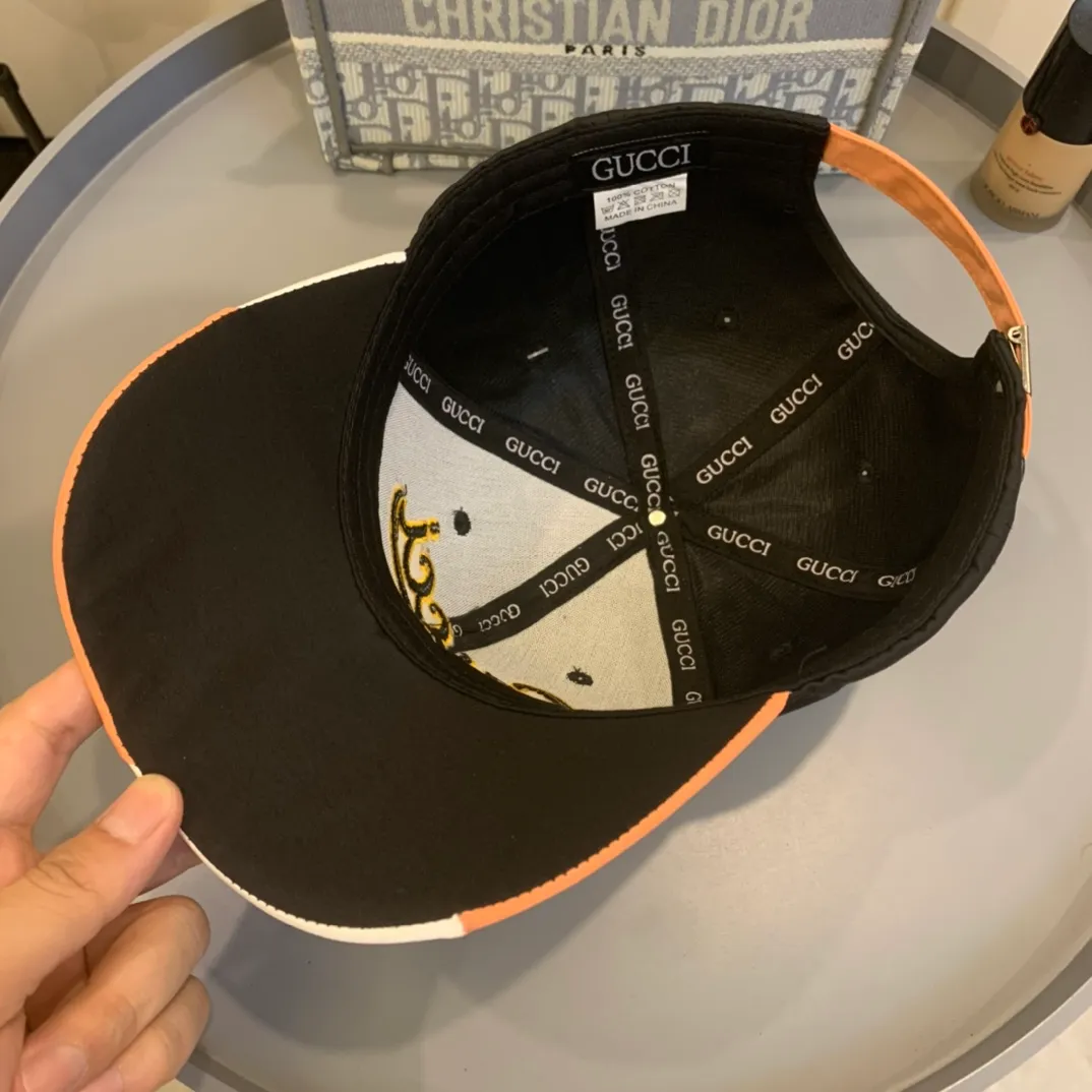 p80 GUCCI Baseball Cap GUCCI Baseball Cap 🧢New Gucci Baseball Cap from the official website, original quality is very popular 🔥🎩 The craftsmanship is very exquisite, high-end and classy! Low-key luxury, easy to carry! Running volume!