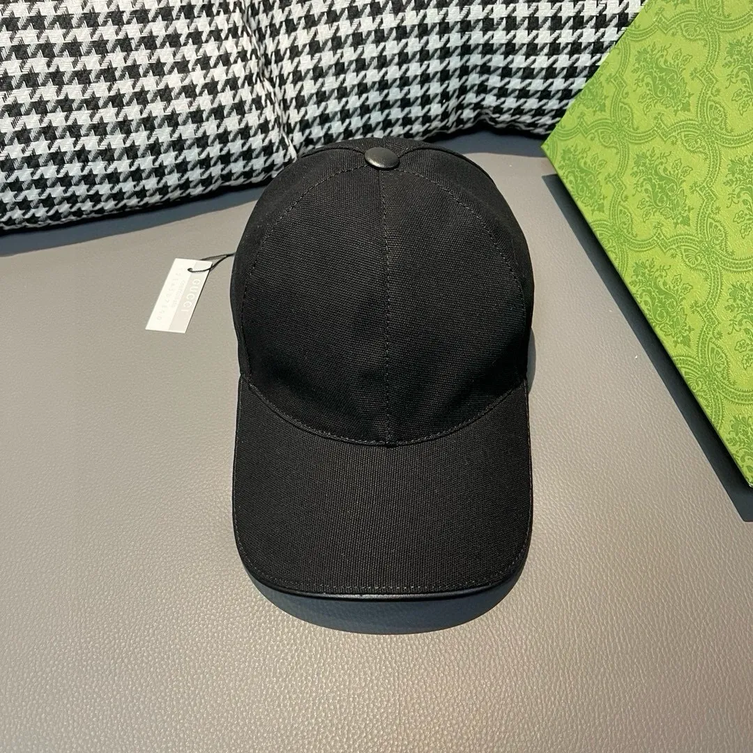 P90 Gucci (Gucci) latest original baseball cap, double G small embroidery, 1:1 mold opening and customization at the counter, price at the counter 6932+, hot-selling model for purchasing🥰🥰original canvas fabric + original customized elastic webbing, pure cotton lining, light, breathable, fashionable and versatile, great quality, shipped in black and white!