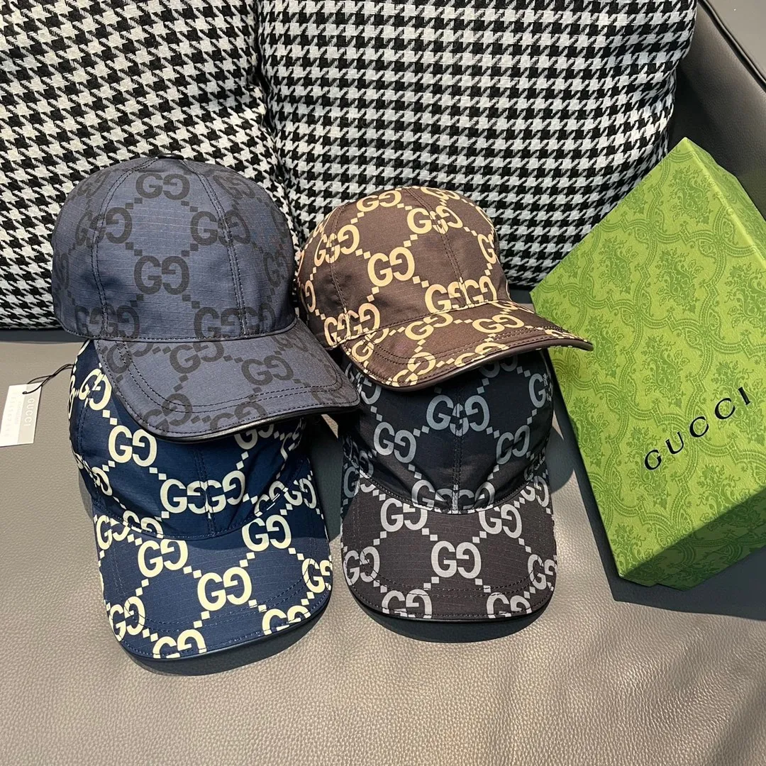 🉐️90 new models shipped from the official website, Gucci's latest original baseball cap, large double G, 1:1 mold customization at the counter, perfect pattern, original canvas fabric + first-layer cowhide, light and breathable! The basic head circumference is 56cm, and the patch is adjustable.