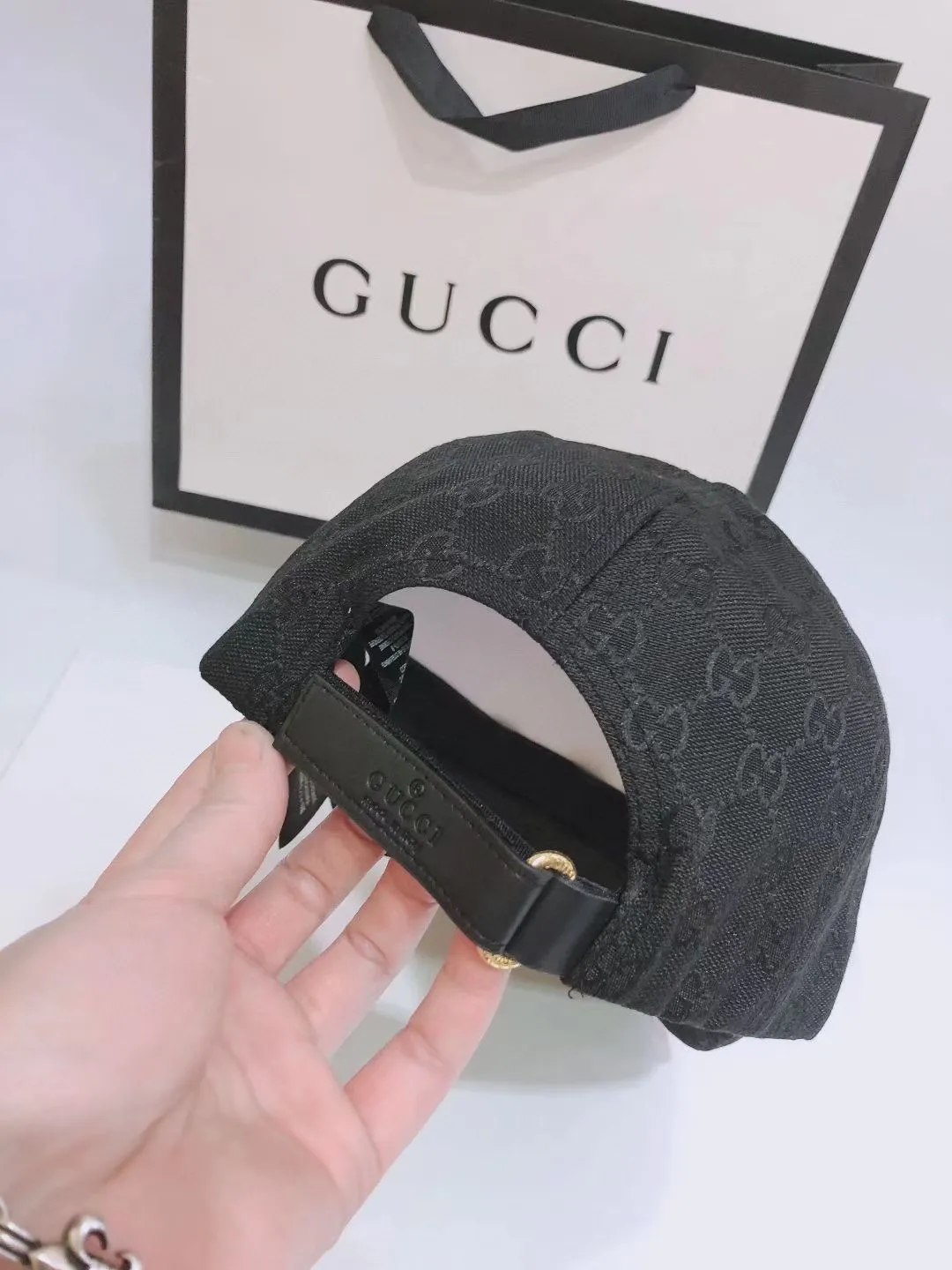 Special price P60💛 Comes with dust bag [GUCCI Gucci] 2023 spring new simple embroidered baseball cap, the big brand model is super easy to match, hurry up and get it!