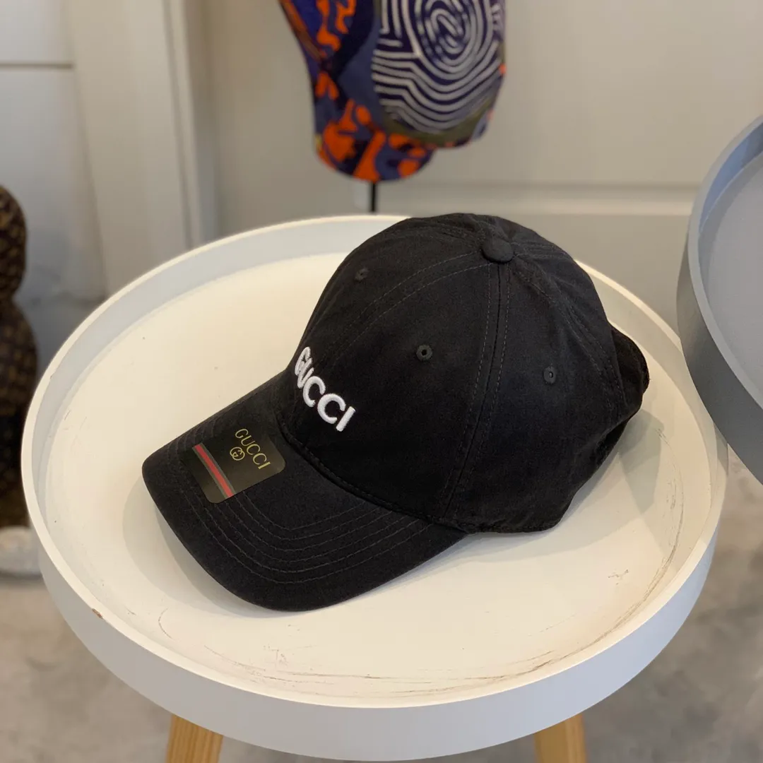 p60 Gucci Baseball Cap♥️GUCCI Baseball Cap🧢Official website new product Gucci Baseball Cap, original quality is very popular 🔥🎩 The craftsmanship is very exquisite, high-end and classy! Low-key luxury, easy to carry! Excellent quality👍Fashionable and versatile