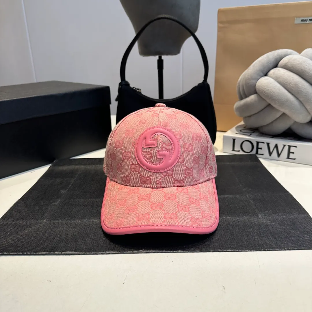 P56 GUCCI 2025 new baseball cap at the counter, very trendy! Casual and sports style, classic production, super easy to match with clothes