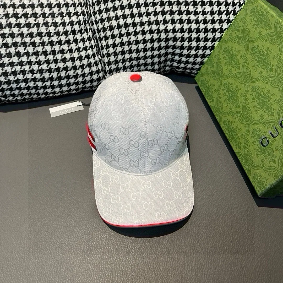 Batch of 900,000-year-old classic models shipped!   , Gucci (Gucci) classic original baseball cap 😍😍 1:1 mold opening and customization at the counter, the highest version, original canvas fabric + first layer of cowhide, light and breathable! Photographed in real life, suitable for men and women in all seasons, basic head circumference 56cm, adjustable patches.