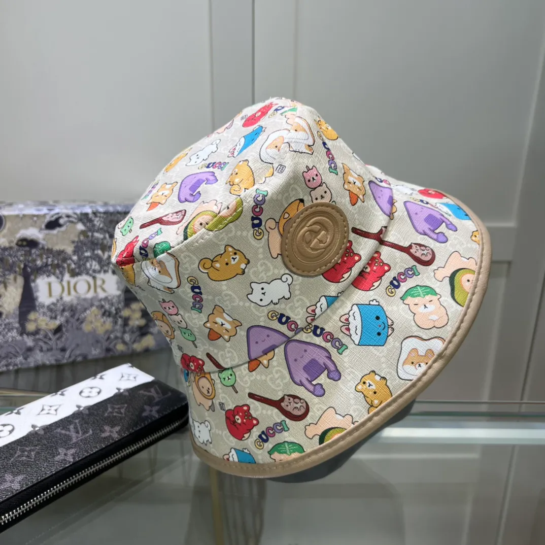 P56💰Gucci Baseball Cap♥️GUCCI🧢New product from the official website, original quality, very popular 🔥🎩 The craftsmanship is very exquisite, high-end and classy! Low-key luxury, easy to carry! Running volume!