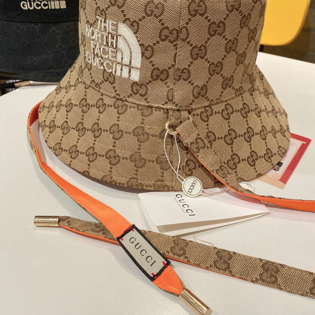P66 [GUCCI Gucci] Alliance North ☄️ official website is online at the same time 🎊 New Korean version 💥 Original quality fashionable style 🎭 Unisex reversible bucket hat 👑 High-end nylon canvas heavy industry three-dimensional fabric High-end quality 💯 Counters in stock 🔥🔥🔥