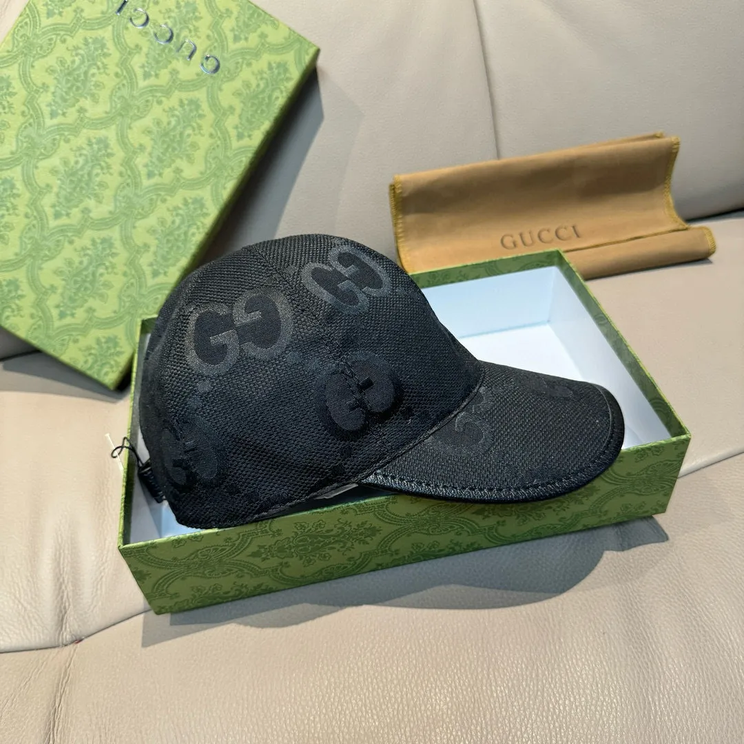 p90., Gucci Gucci's new original baseball cap, large double G, 1:1 mold opening and customization at the counter, original canvas fabric + first-layer cowhide, light and breathable! The basic head circumference is 56cm, and the patch is adjustable.
