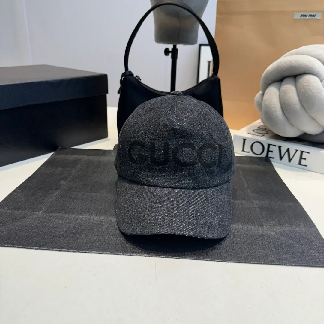 P80 GUCCI 2025 new washed denim baseball cap at the counter, very trendy! Casual and sports style, classic production, super easy to match!
