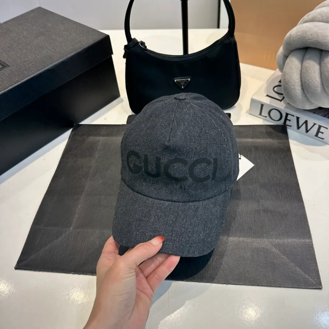 P80 GUCCI 2025 new washed denim baseball cap at the counter, very trendy! Casual and sports style, classic production, super easy to match!