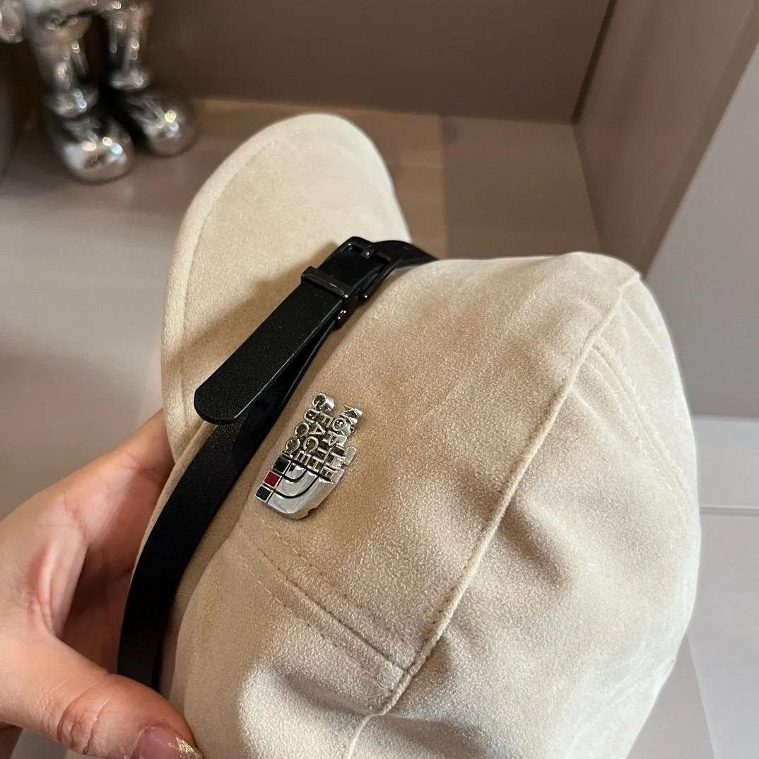 💰100¥ Gucci new peaked military cap, head circumference 57cm