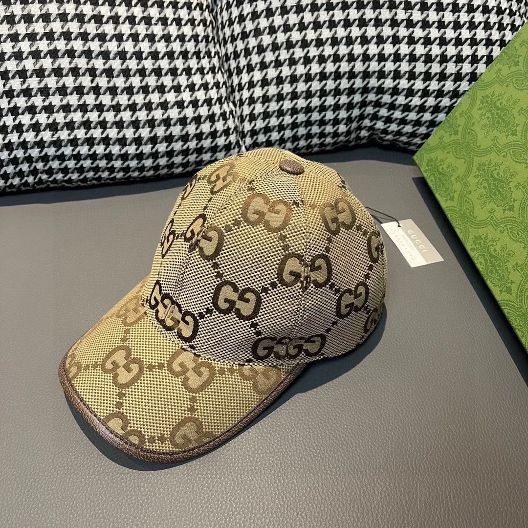 🉐️90, Gucci Gucci's new original baseball cap, large double G, 1:1 mold opening and customization at the counter, perfect pattern, original canvas fabric + first-layer cowhide, light and breathable! The basic head circumference is 56cm, and the patch is adjustable.